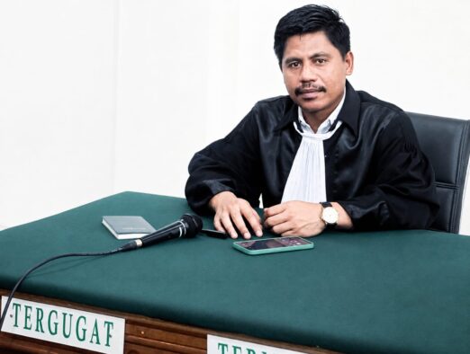 Praktisi Hukum, Bambang Joisangaji SH, (foto: istimewa)