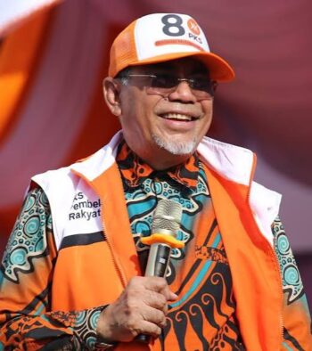 Mantan Bupati Halsel, H. Muhammad Kasuba, MA